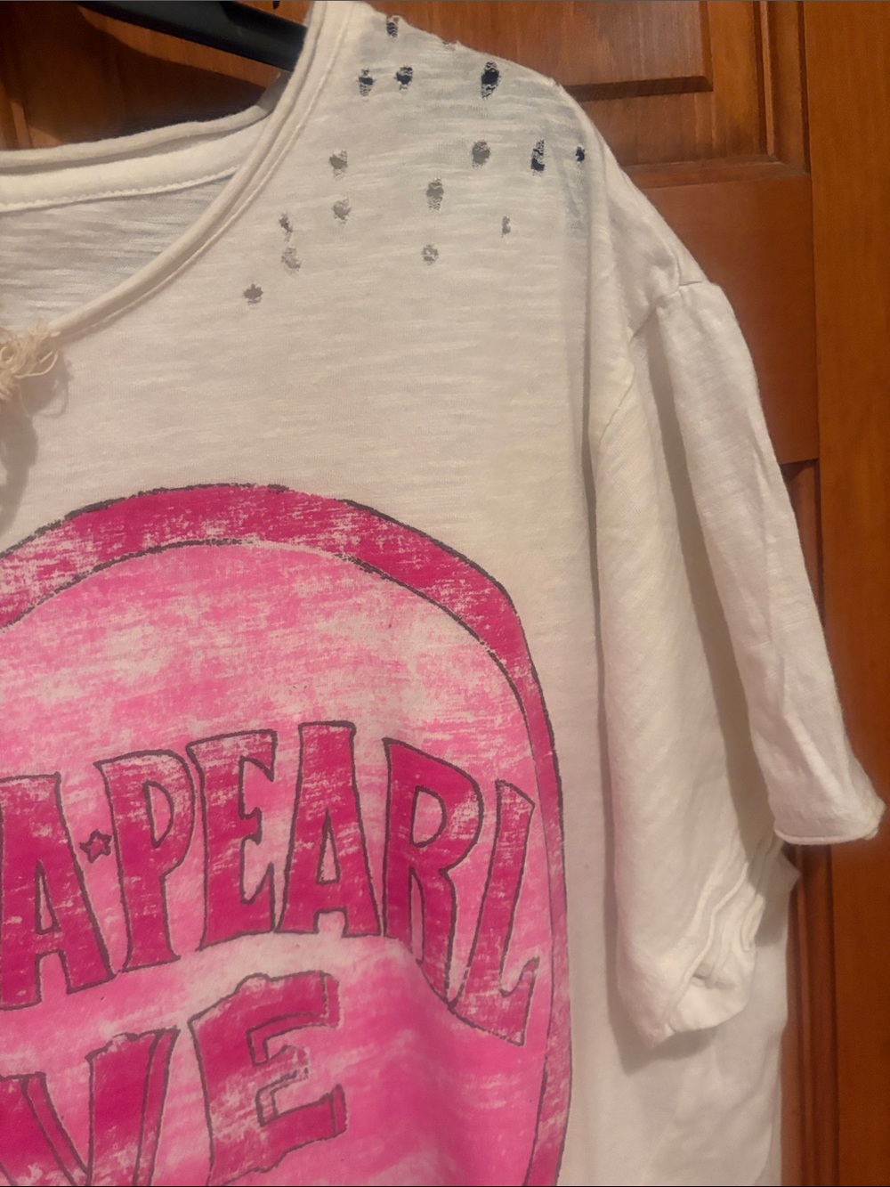 Magnolia Pearl White Tee with Pink Heart Graphic - Picture 6 of 10